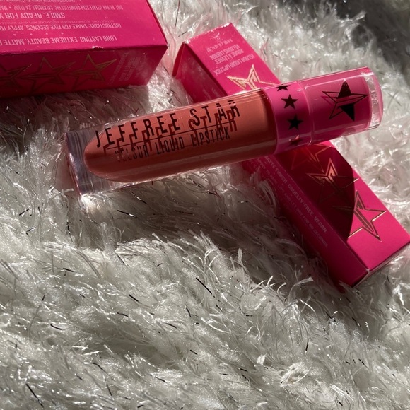 NIB Jeffree Star Cosmetics Velour Liquid Lipstick in Star Buffalo- Rare Shade - Picture 5 of 6